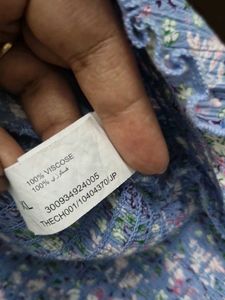 NUON Floral Smocked Crop Top XL
