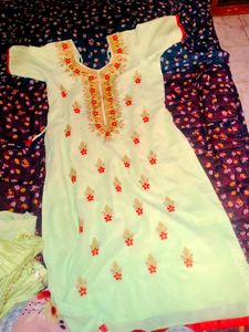 Kurta Set With Dupatta And Pant