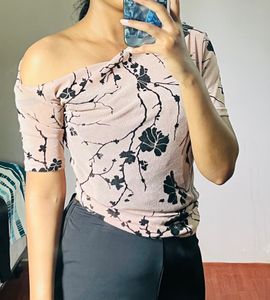 Off Sleeves Top