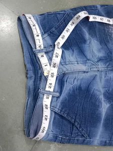 Boy&#39;s Outfit: Shirt &amp; Jeans