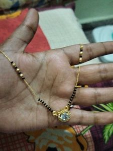 Gold-plated Short Black Beads