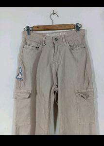 BEIGE AND OLIVE GREEN CARGOS (USED TWICE)