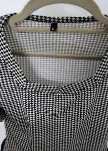 Black &amp; White Puff Sleeve Top