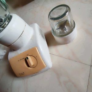 MIXER JAR SET BOUGHT FROM QATAR