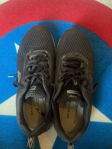Skechers shoes With memory foam