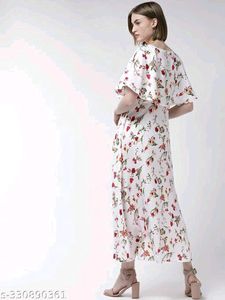 Women White &amp; Red Floral Print Flared Maxi DressNa