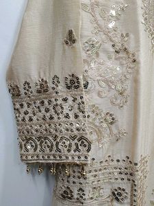 3 Pc Pakistani Suit Set