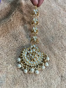 Kundan Maangtika