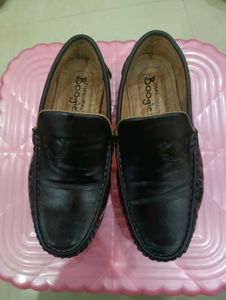 Thakural's Boogie Black Leather Loafers