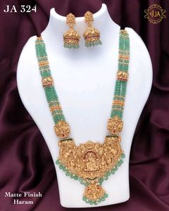 Elegant Jewellery Set