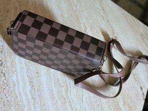 Trending Brown Checks Sling Bag 😍