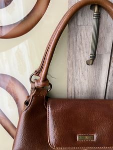 Fossil Leather Handbag.