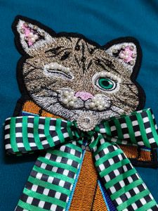 Women&#39;s Cute Cat Patch Loose Fit Casual Top