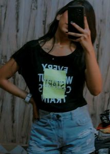 Black crop Tee
