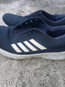 Sports shoe for men