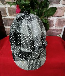 Patterned Cap Condition Very Good