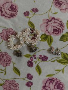 Earrings Set and Beauty Blender Make up Combo