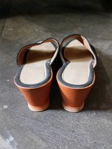 Wedge Heels Black Tan