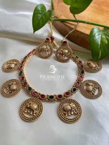 Elegant Necklace Set