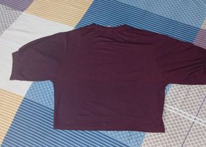 Burgundy Graphic Print Tee  ❤️ ✨️