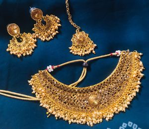Gold Toned Indian Jewelry Set⭐️