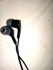 Earphone With Accessibil Mic 🎤 7-8 Meter Wire