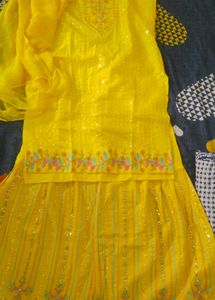 A Yellow Sharara🌼