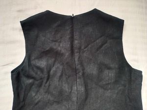 Sleeveless Black Dress
