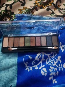NYKAA Eyeshadow Palette