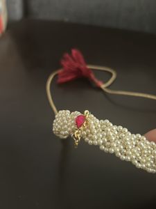 Beautiful Choker Pearl Necklace With Pink Sto