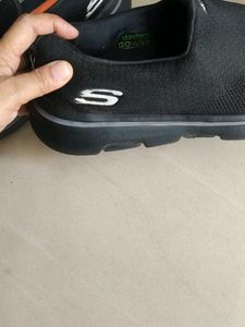 Skechers GOwalk Slip-on Sneakers