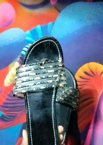 STYLISH BLACK FLAT🖤