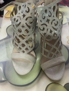 Extremely exquisite sandals💕