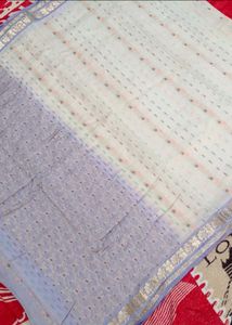 White saree With Lavender Border And Pallu