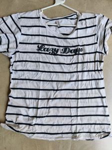 Woman&#39;s White Top With Black Strips