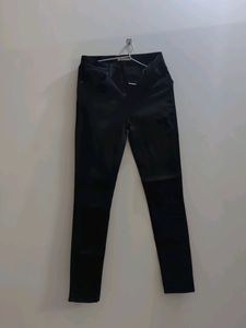 Women&#39;s Jeans