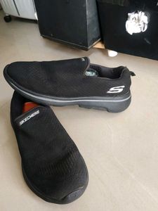 Skechers GOwalk Slip-on Sneakers