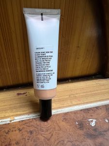 MAC Strobe Dewy Skin Tint