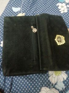 BLACK HAND OR SIDE PURSE 👛