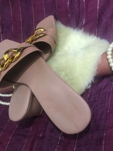 Pink Chain Detail Slides