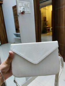 White Shoulder Bag With Chevron Texture