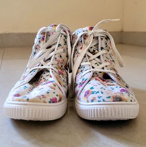 Khadims Floral Printed White Sneakers For Women