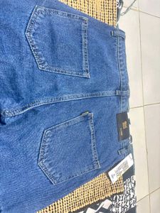 Women&#39;s Jeans