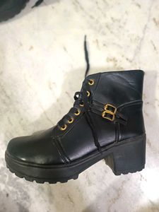 Beautiful Chunky Black Boots