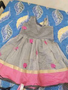 Cute  Dress homemade age 3- 6 year Quinty 3