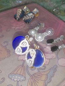 4 Earrings