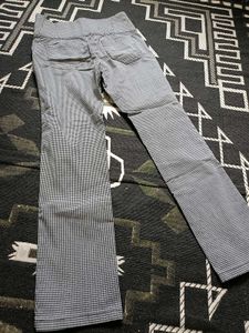 Stretchable Gingham Print Pants