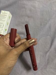 Mamaearth Moisture Matte Lipstick - Amber Rose