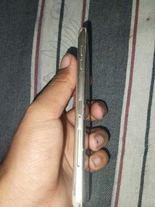Galaxy J7MAX