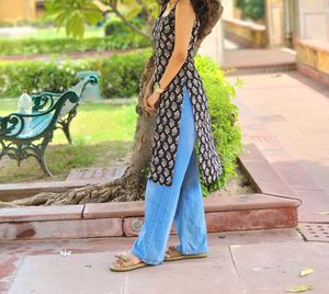 Floral Print Kurti with Side Slits